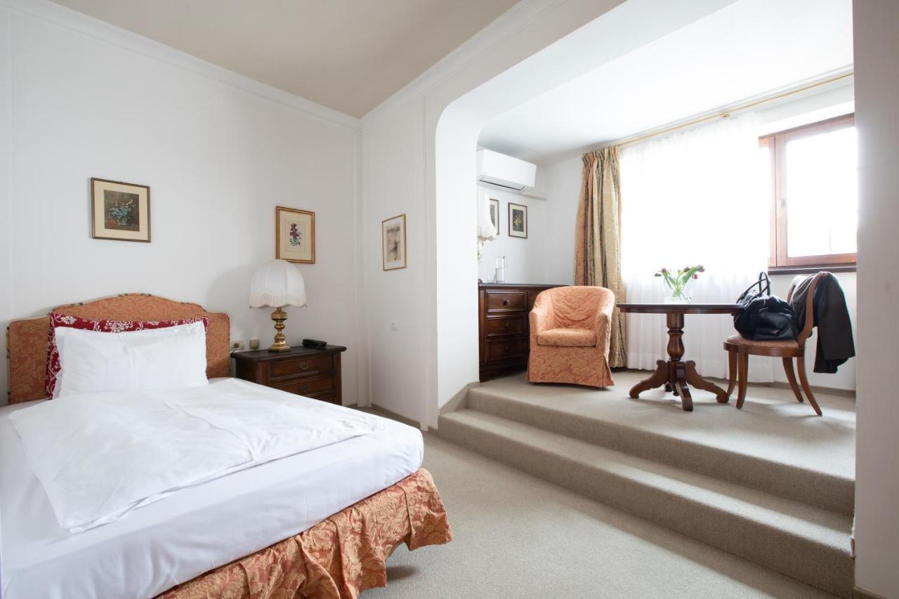 Hotel Castel Rundegg (Adults Only) Мерано Екстериор снимка
