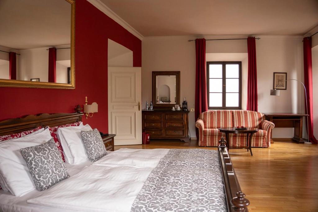 Hotel Castel Rundegg (Adults Only) Мерано Екстериор снимка