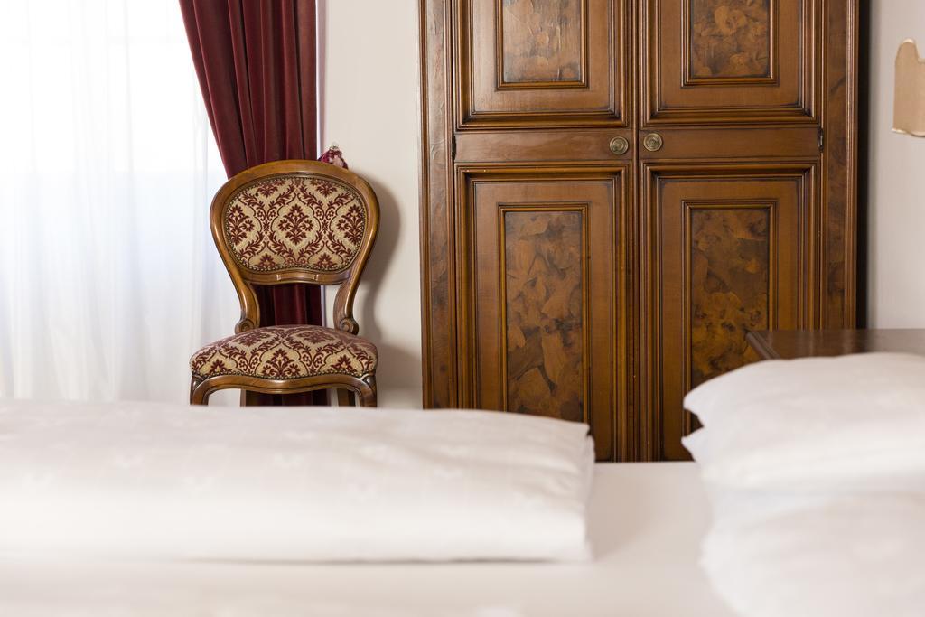 Hotel Castel Rundegg (Adults Only) Мерано Екстериор снимка