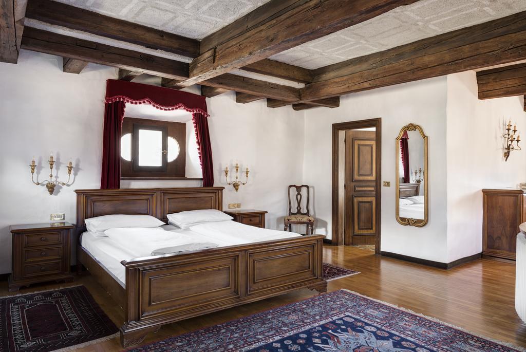 Hotel Castel Rundegg (Adults Only) Мерано Екстериор снимка